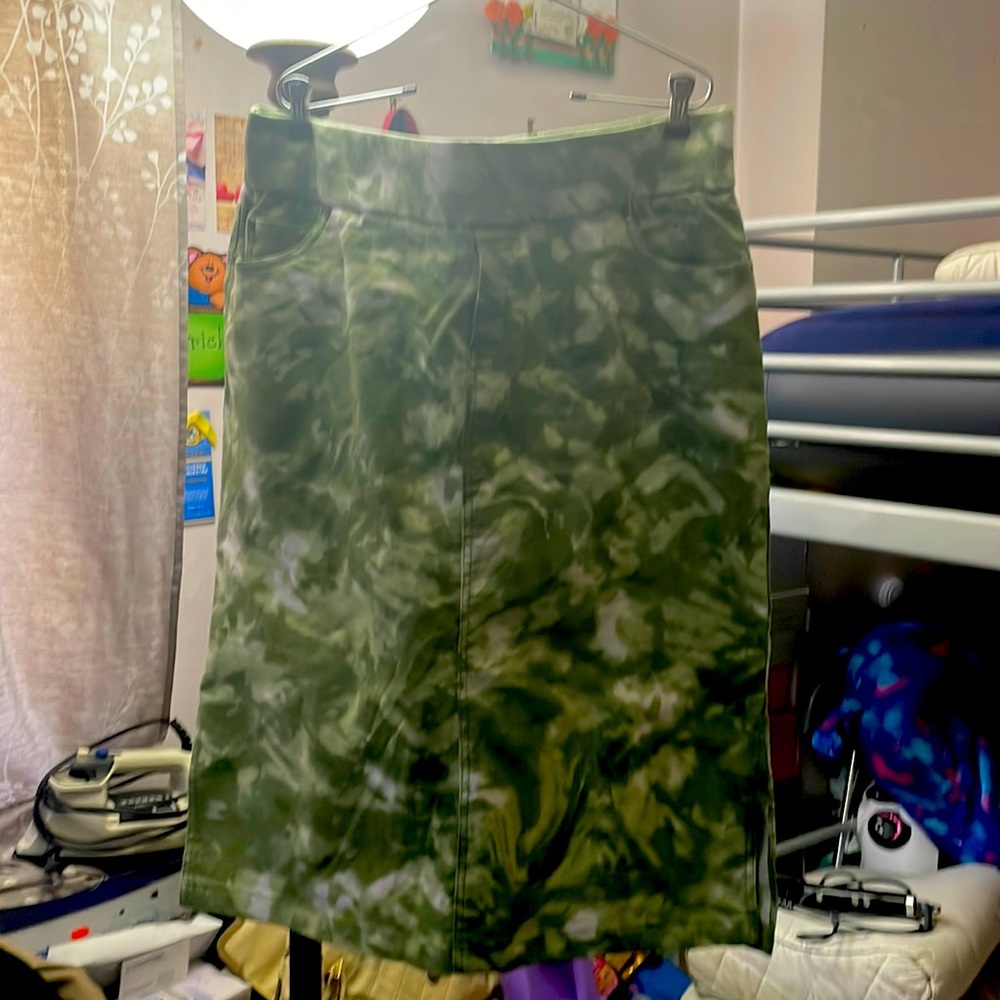 Green and white tie dye skirt